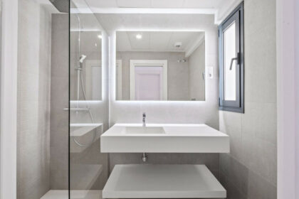 c1cf8fea8b0558a47641b79f3c7bcdcf - 23