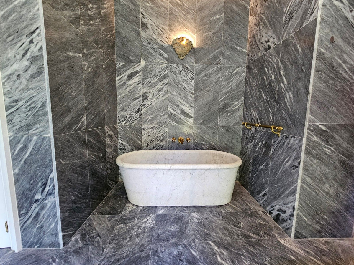 c1f1d7855acd9899863127e6d15b5a17 - 23