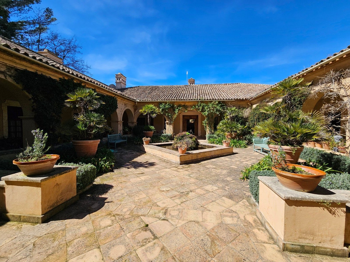 c1f1d7855acd9899863127e6d15b5a17 - 35