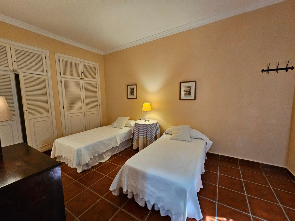 c1f1d7855acd9899863127e6d15b5a17 - 4