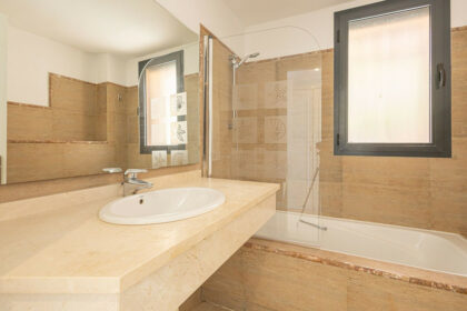 c214cb4ca3730404b8546a488b03d961 - 13