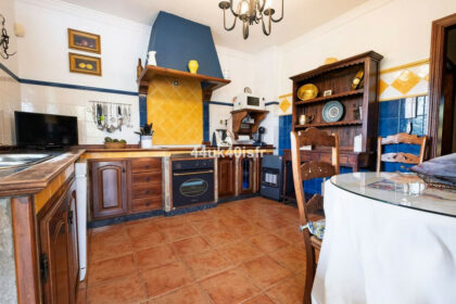 c290356c95f9bdeb45c12d5a1884b677 - 11