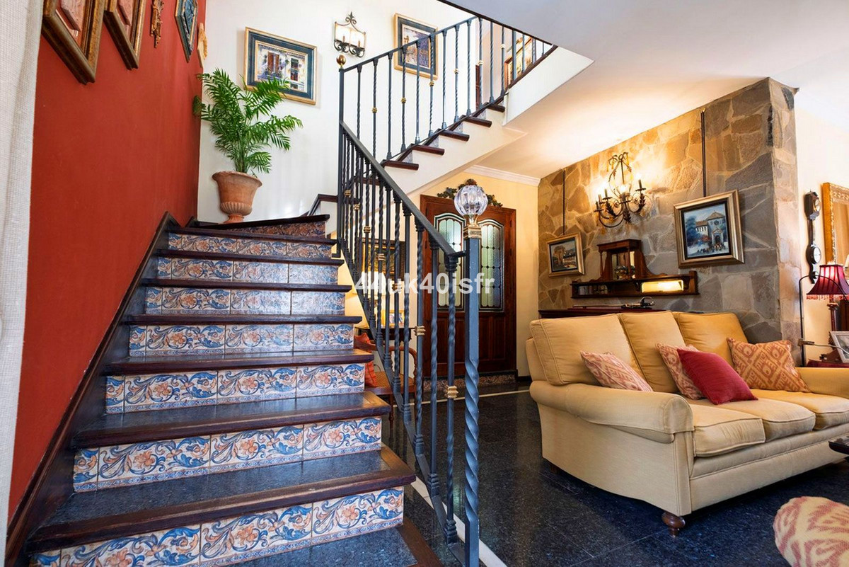 c290356c95f9bdeb45c12d5a1884b677 - 12