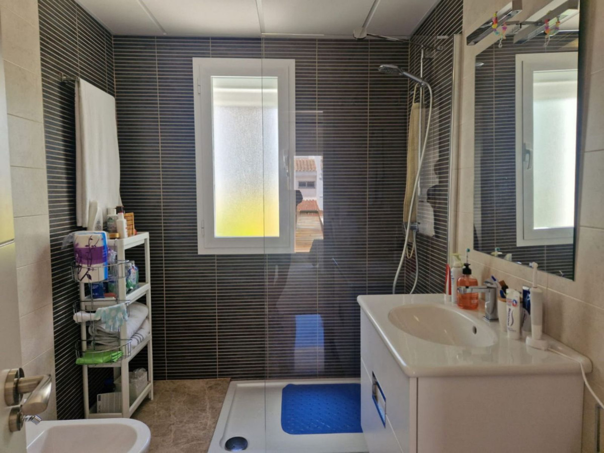 c2b1dca702c5999ff9be91e75739b4a5 - 12