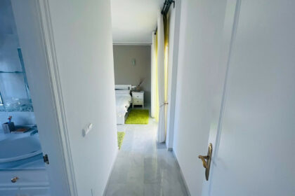 c40a32bafe661dae846a03282d708c99 - 12