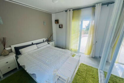 c40a32bafe661dae846a03282d708c99 - 14