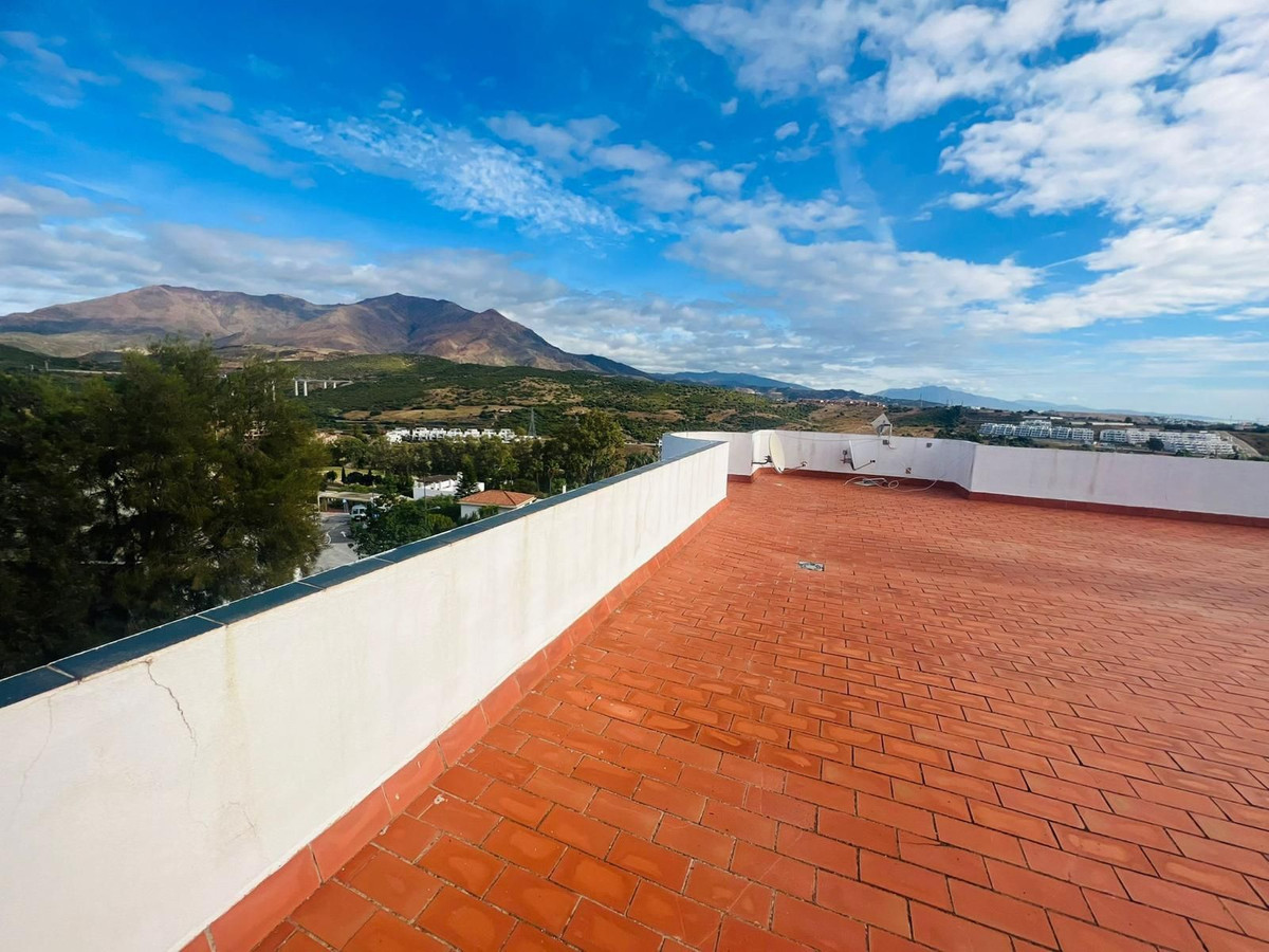 c40a32bafe661dae846a03282d708c99 - 17