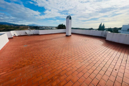 c40a32bafe661dae846a03282d708c99 - 18