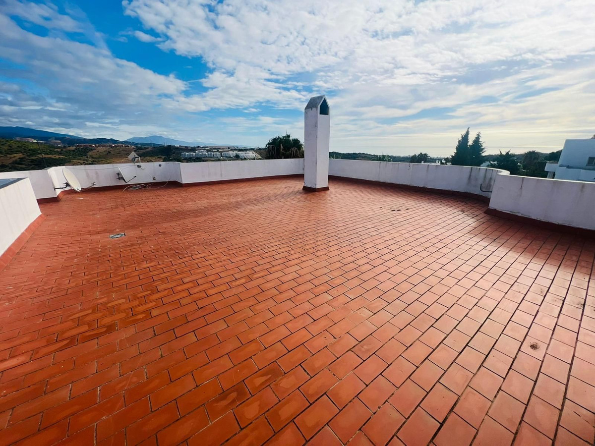 c40a32bafe661dae846a03282d708c99 - 18