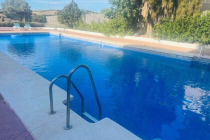 c40a32bafe661dae846a03282d708c99 - 24