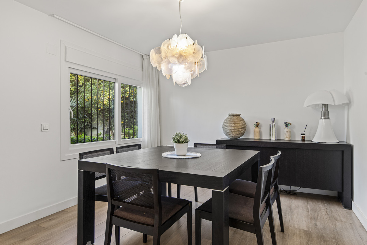 c43c5a82fb64ec2706bcb645dd85a5f9 - 11