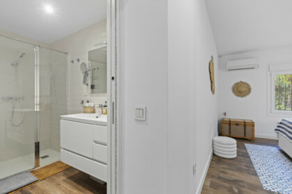 c43c5a82fb64ec2706bcb645dd85a5f9 - 17