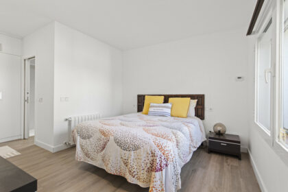 c43c5a82fb64ec2706bcb645dd85a5f9 - 23