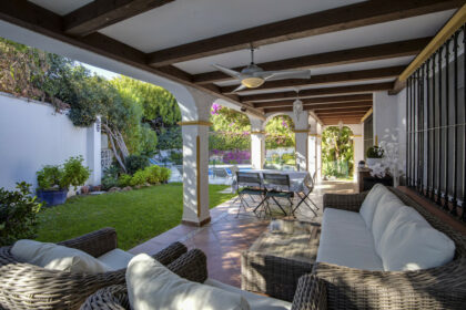 c43c5a82fb64ec2706bcb645dd85a5f9 - 31