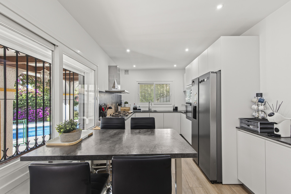 c43c5a82fb64ec2706bcb645dd85a5f9 - 8