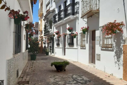 c47a43d1ced383eea74f12b95488dff1 - 1