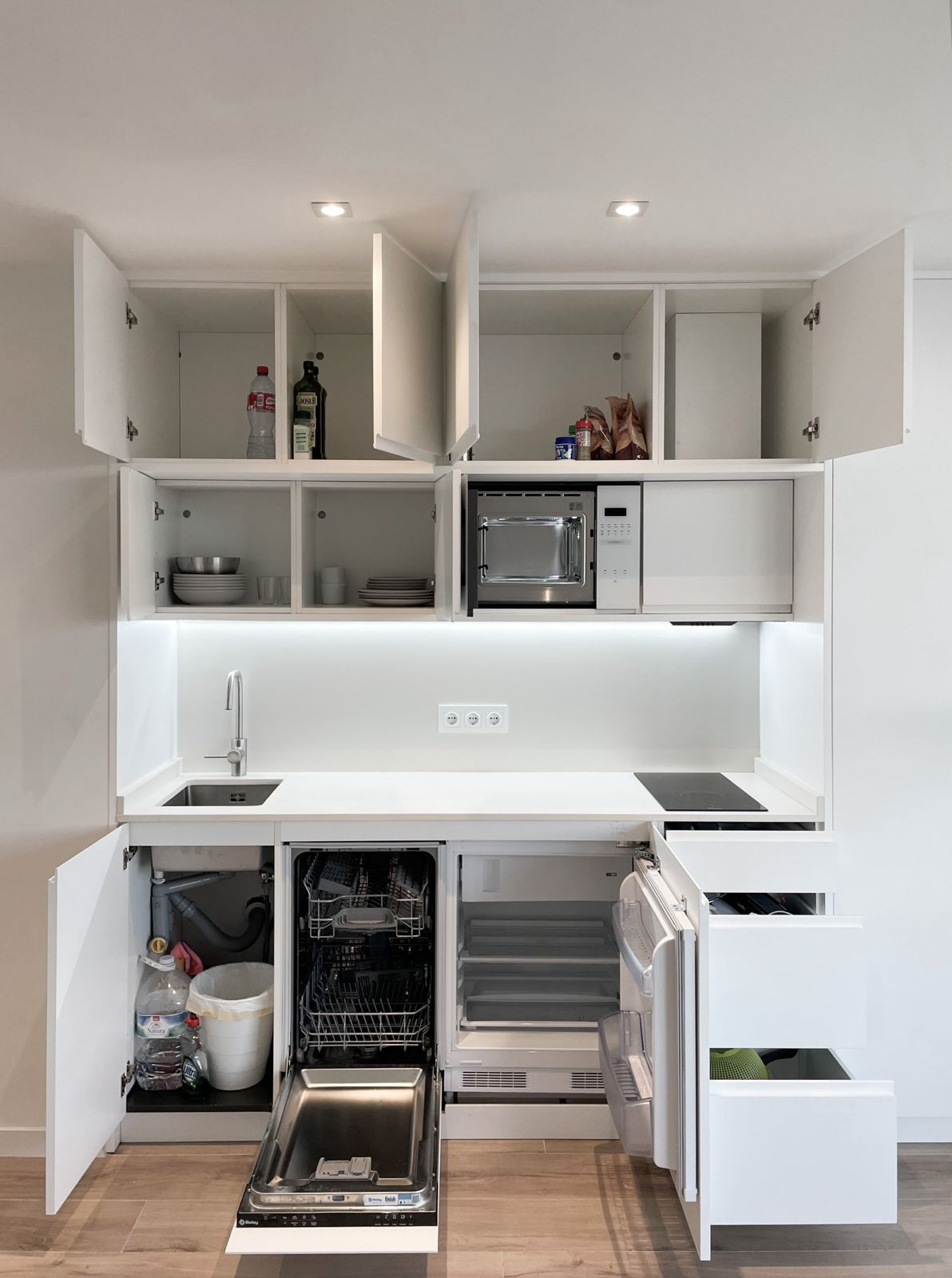 c4848fe5672bdaf2aa92b42dd5a64f8b - 1