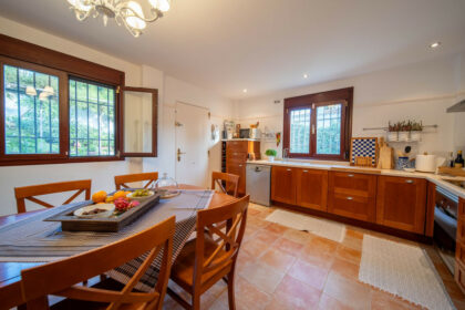 c56e09f37e116faab7f97fcac74367a4 - 11