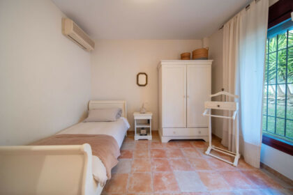 c56e09f37e116faab7f97fcac74367a4 - 19