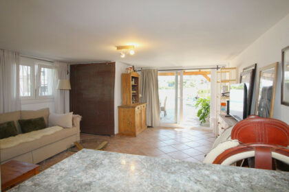 c5bf6e539f22556fc039b801b4ad2bd5 - 51