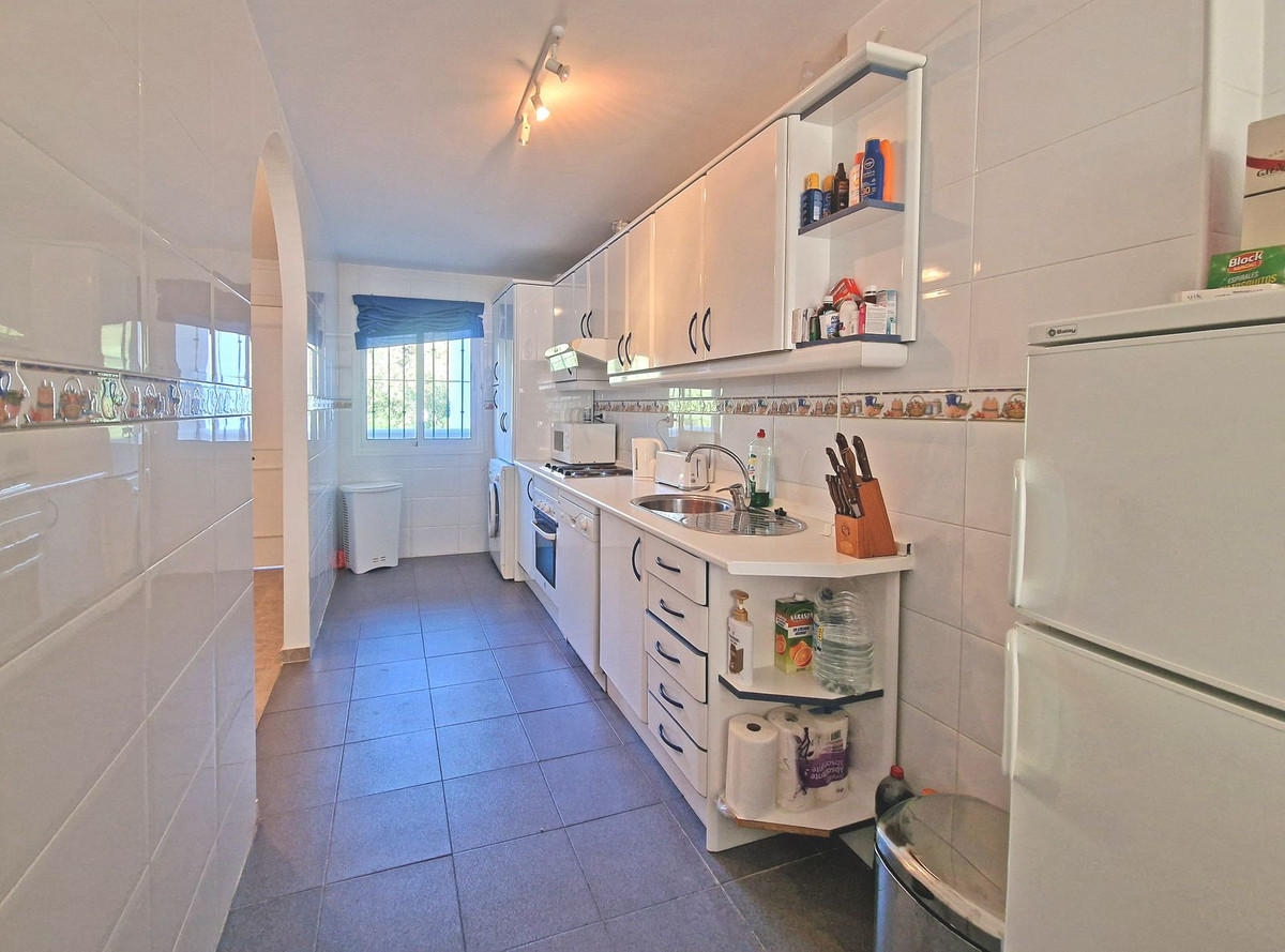 c5f3e013f0be0e0c6e90941a8a695eb4 - 17