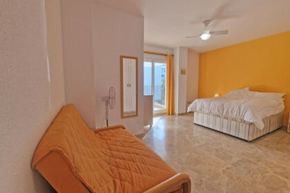 c5f3e013f0be0e0c6e90941a8a695eb4 - 18