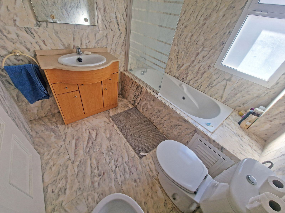 c5f3e013f0be0e0c6e90941a8a695eb4 - 22