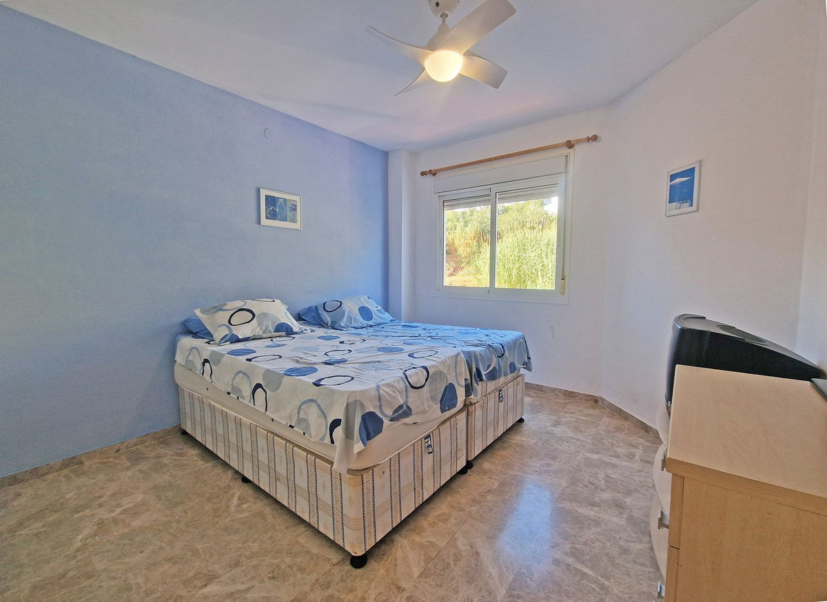 c5f3e013f0be0e0c6e90941a8a695eb4 - 23