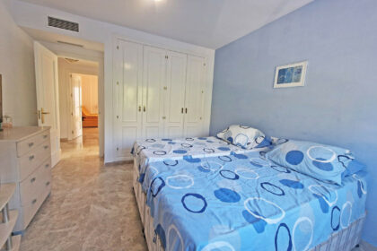 c5f3e013f0be0e0c6e90941a8a695eb4 - 24