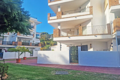 c5f3e013f0be0e0c6e90941a8a695eb4 - 33