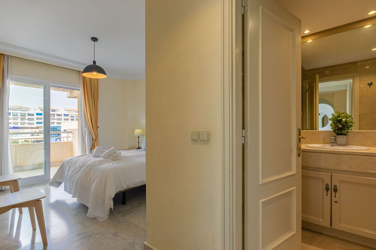 c61ec2f9a8b62cfe64b17a56d0ff6a6d - 15