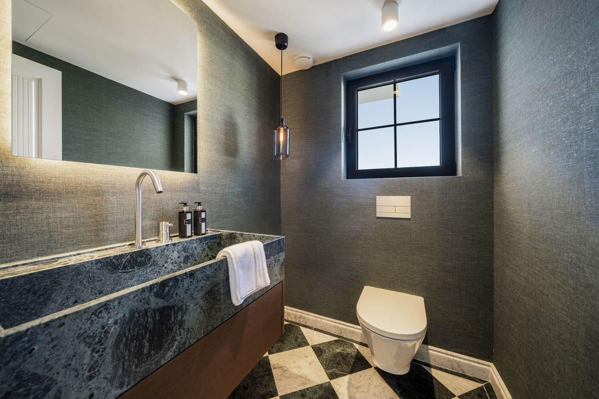 c65c02a16d411fe8247bcdf42eee08b0 - 11