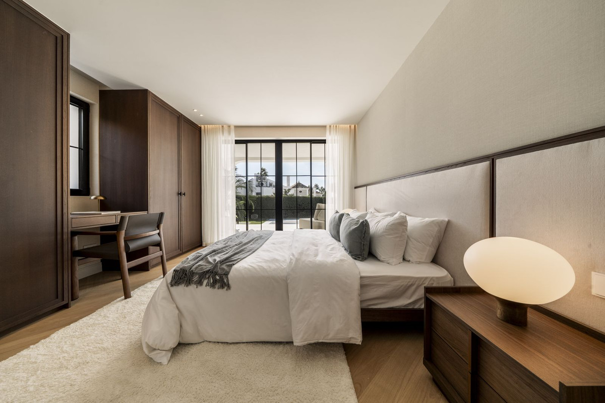 c65c02a16d411fe8247bcdf42eee08b0 - 19