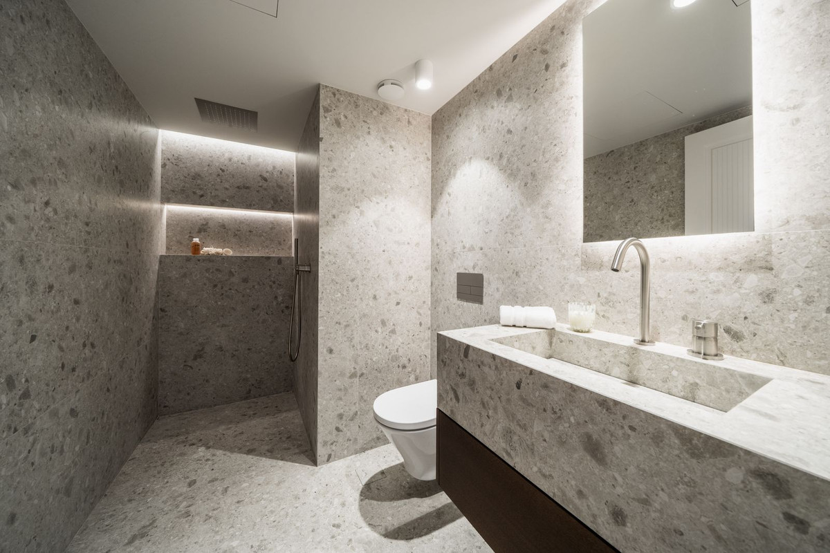 c65c02a16d411fe8247bcdf42eee08b0 - 26