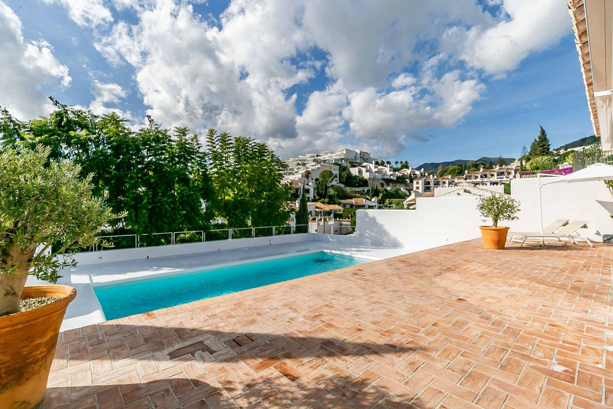 c6adc70be09f526830534d3a614d7e6b - 100