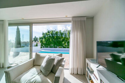 c6adc70be09f526830534d3a614d7e6b - 102