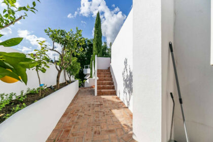 c6adc70be09f526830534d3a614d7e6b - 113