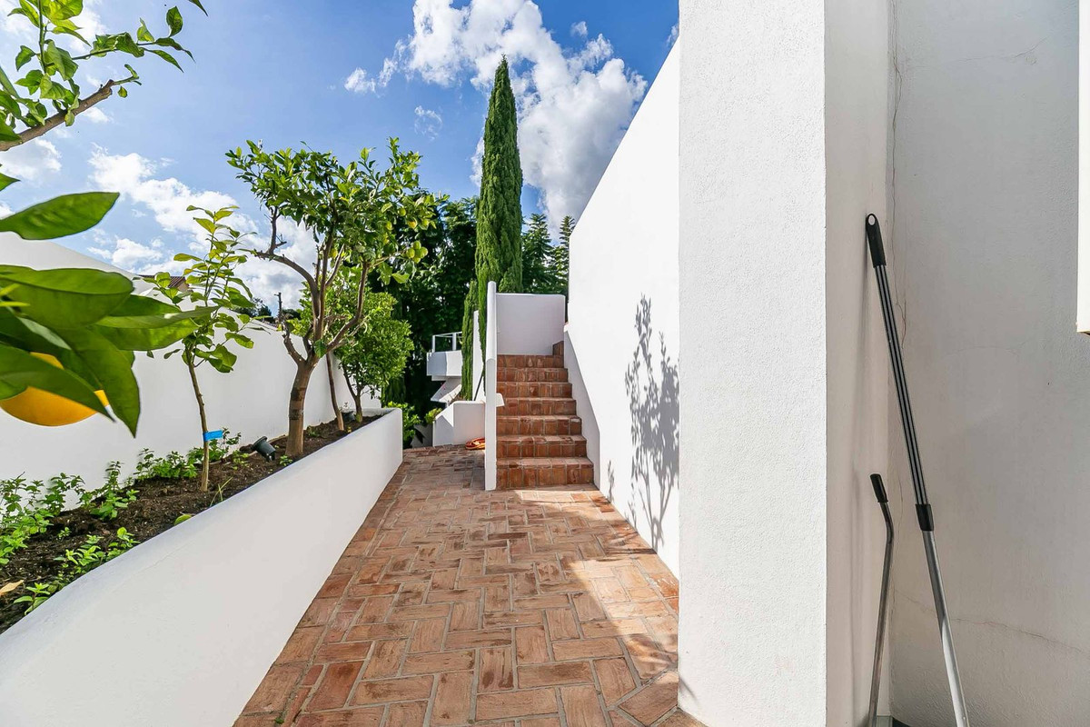 c6adc70be09f526830534d3a614d7e6b - 113