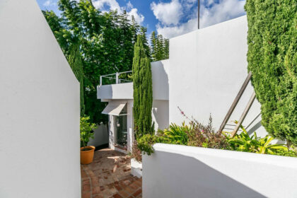 c6adc70be09f526830534d3a614d7e6b - 114