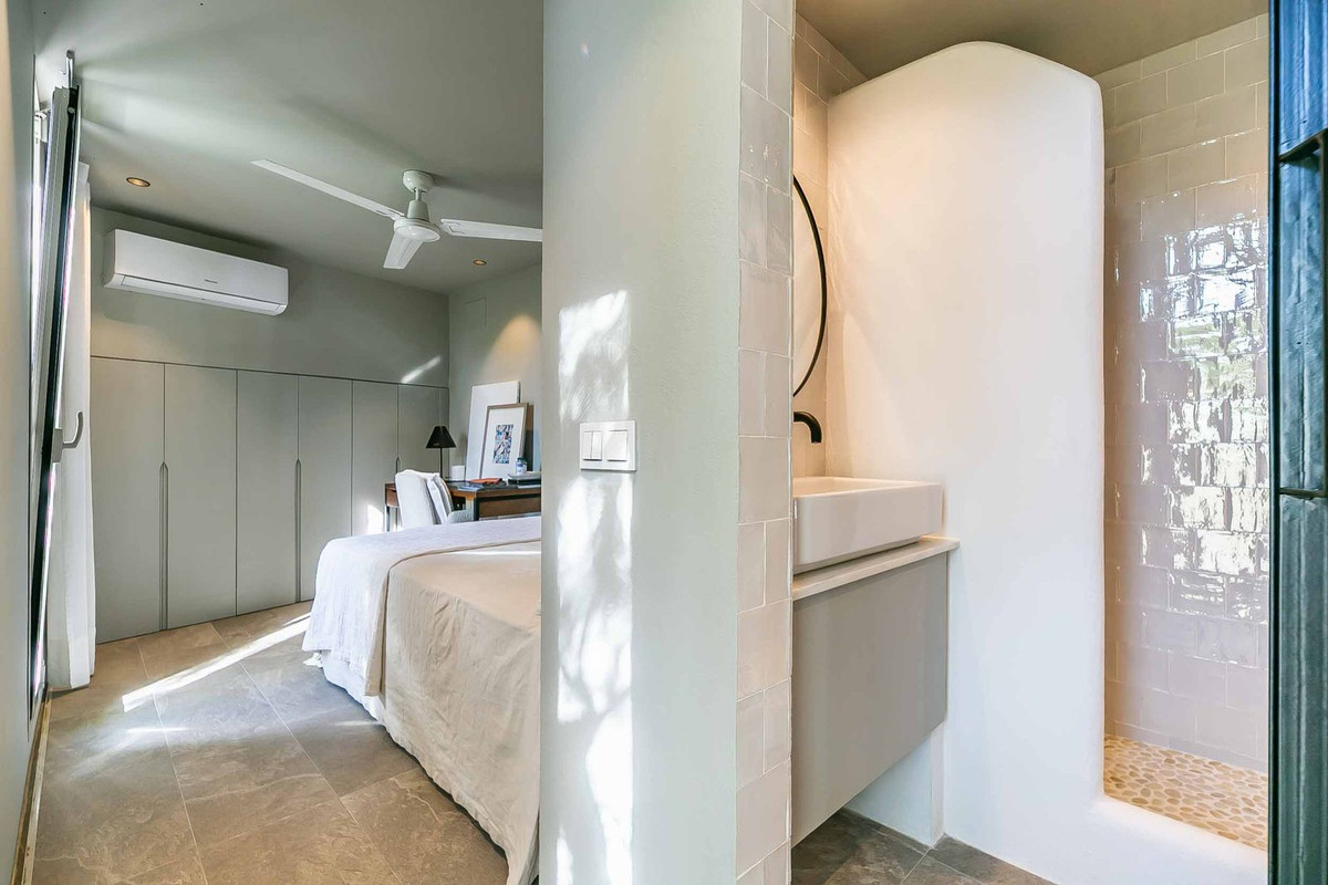 c6adc70be09f526830534d3a614d7e6b - 127