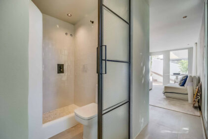 c6adc70be09f526830534d3a614d7e6b - 129