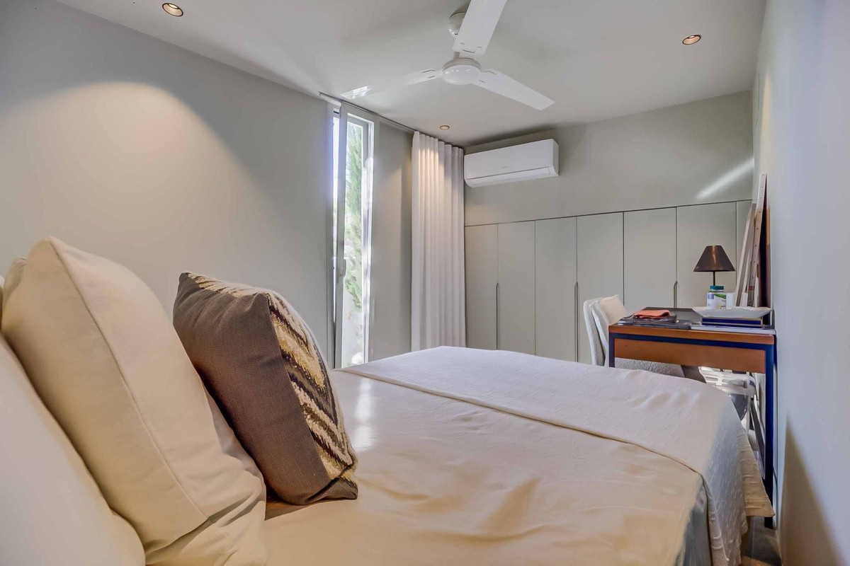 c6adc70be09f526830534d3a614d7e6b - 135