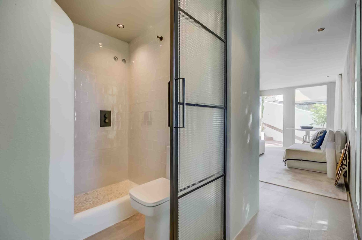 c6adc70be09f526830534d3a614d7e6b - 16