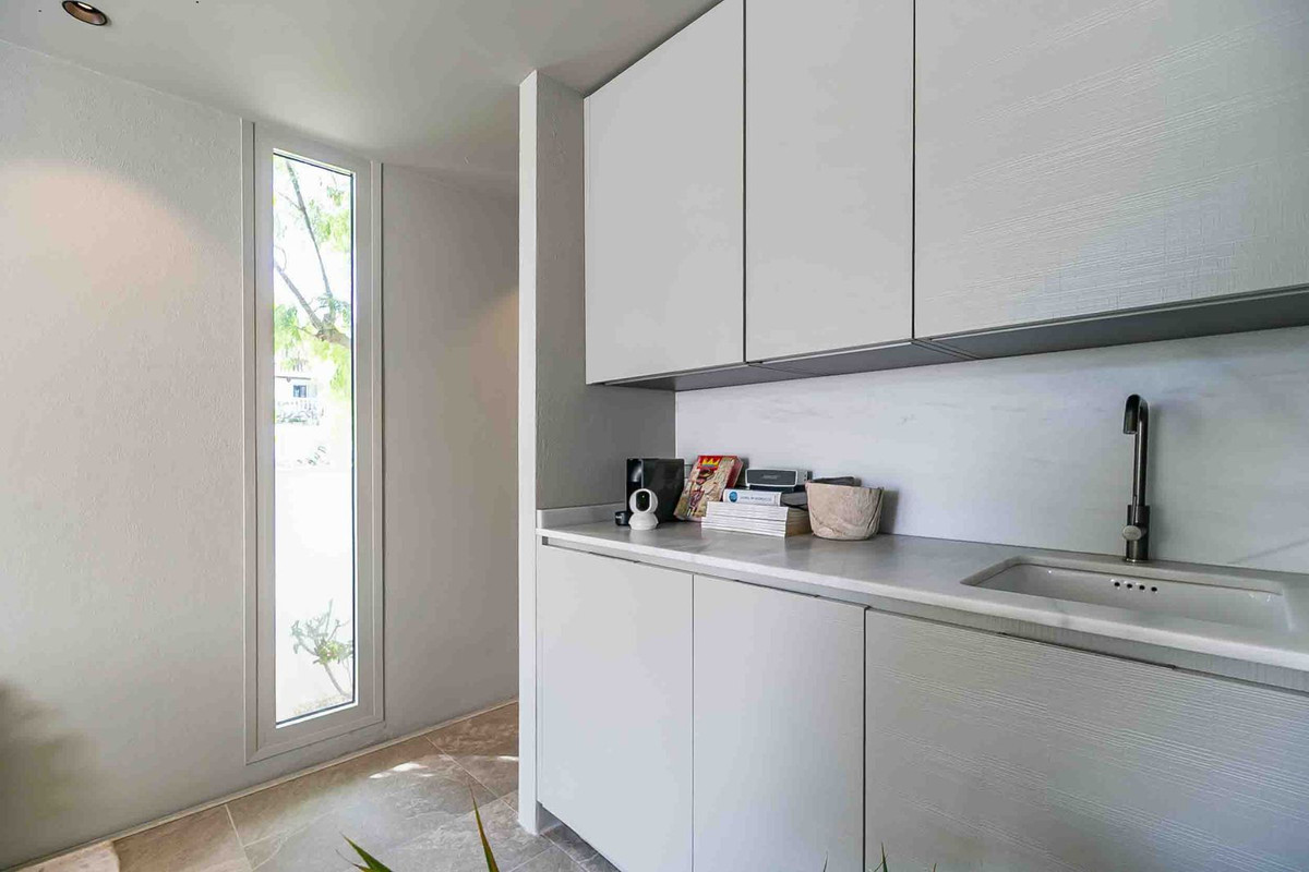 c6adc70be09f526830534d3a614d7e6b - 20