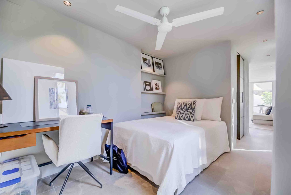 c6adc70be09f526830534d3a614d7e6b - 26