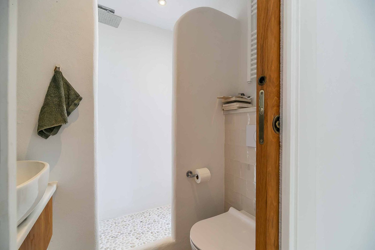 c6adc70be09f526830534d3a614d7e6b - 77