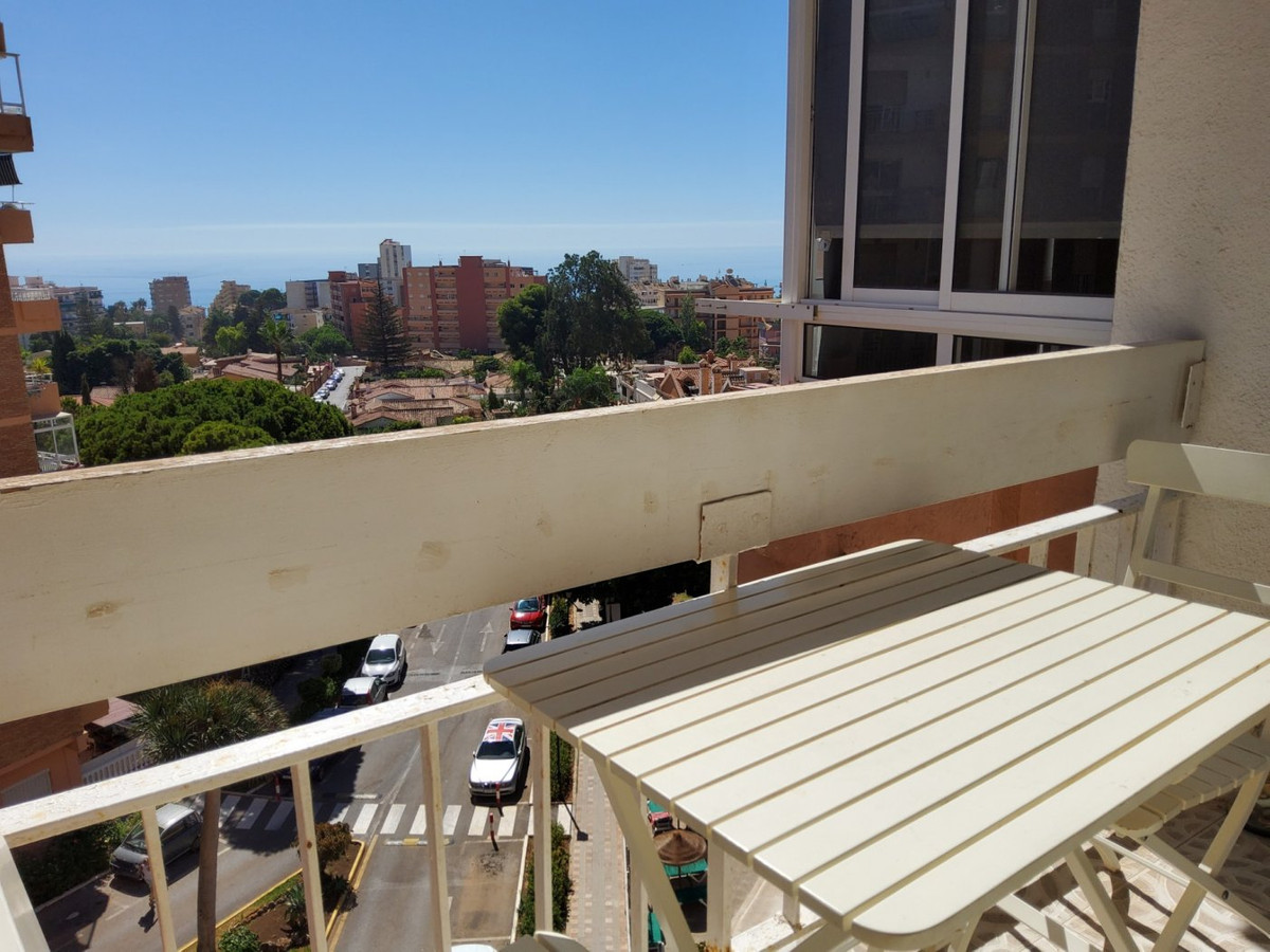 c70c6f24f4bea78ade170545bce3074d - 2