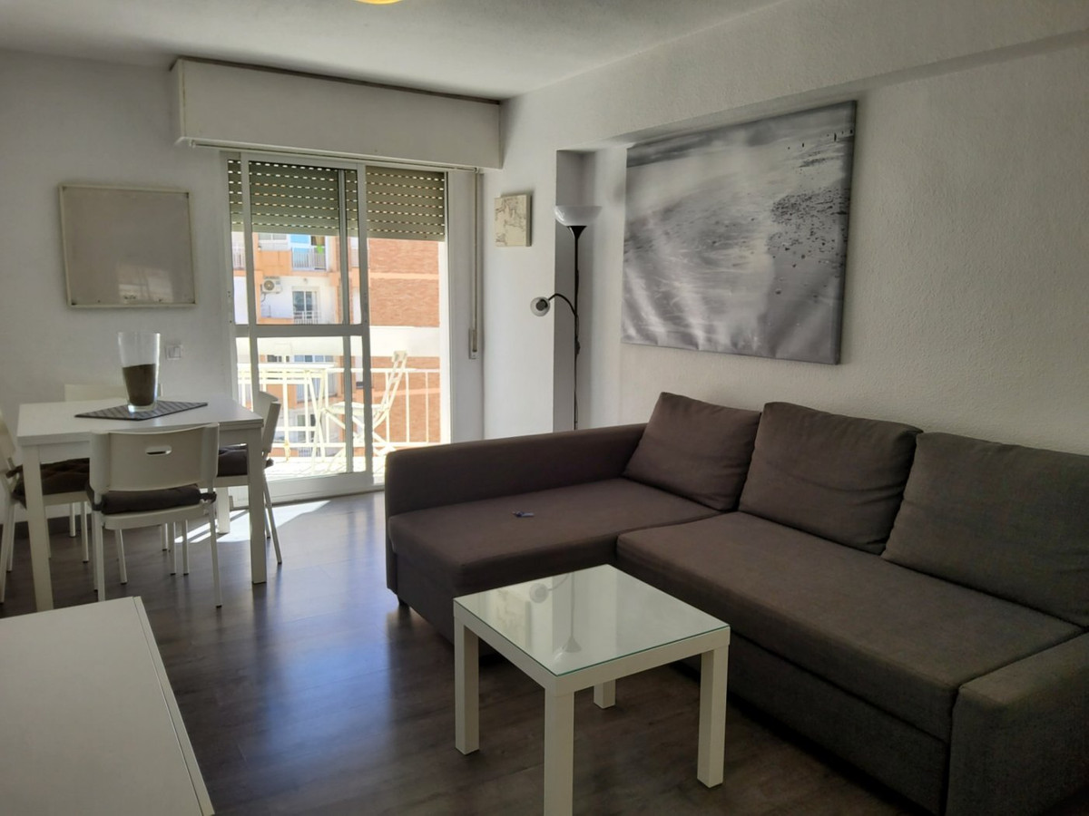 c70c6f24f4bea78ade170545bce3074d - 3