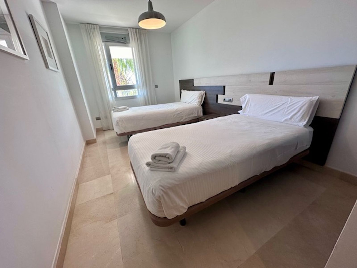 c799701ab59eca3fe091c940278c9d5d - 19