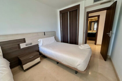 c799701ab59eca3fe091c940278c9d5d - 20